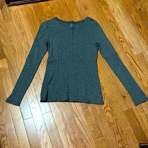 Old navy woman’s top